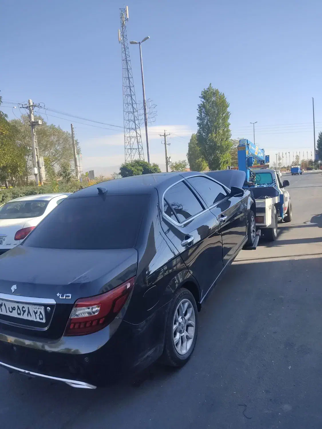 امداد خودرو چرخ گیر جرثقیل|خدمات حمل و نقل|سراب, |دیوار