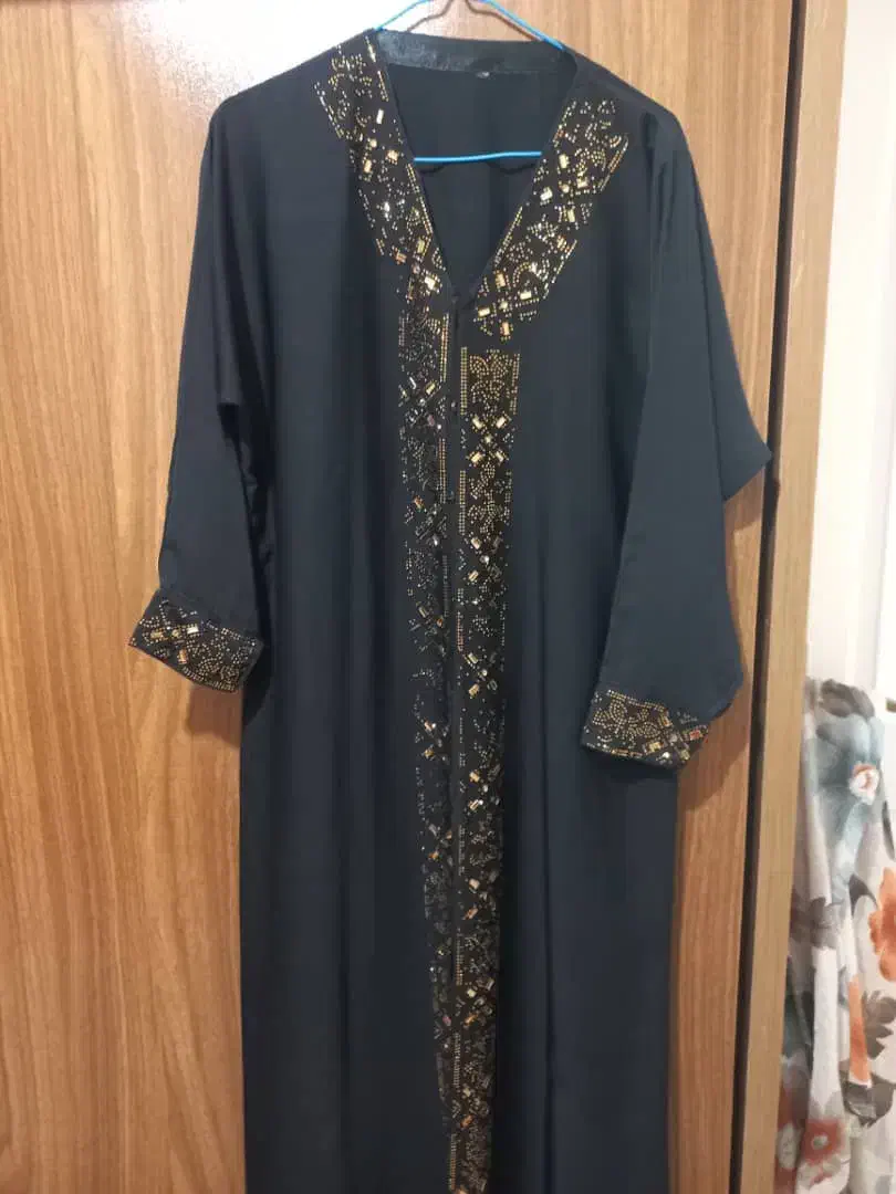 لباس مجلسی|لباس|ری, دیلمان|دیوار