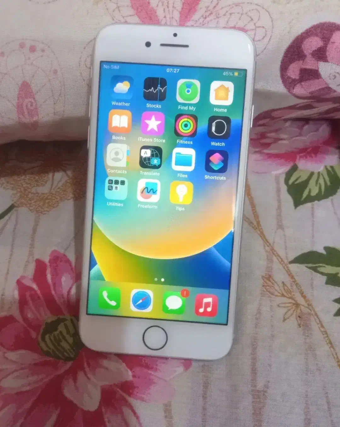 گوشی آیفون ۸ پلمپ هنوز باز نشده|موبایل|تهران, پامنار|دیوار