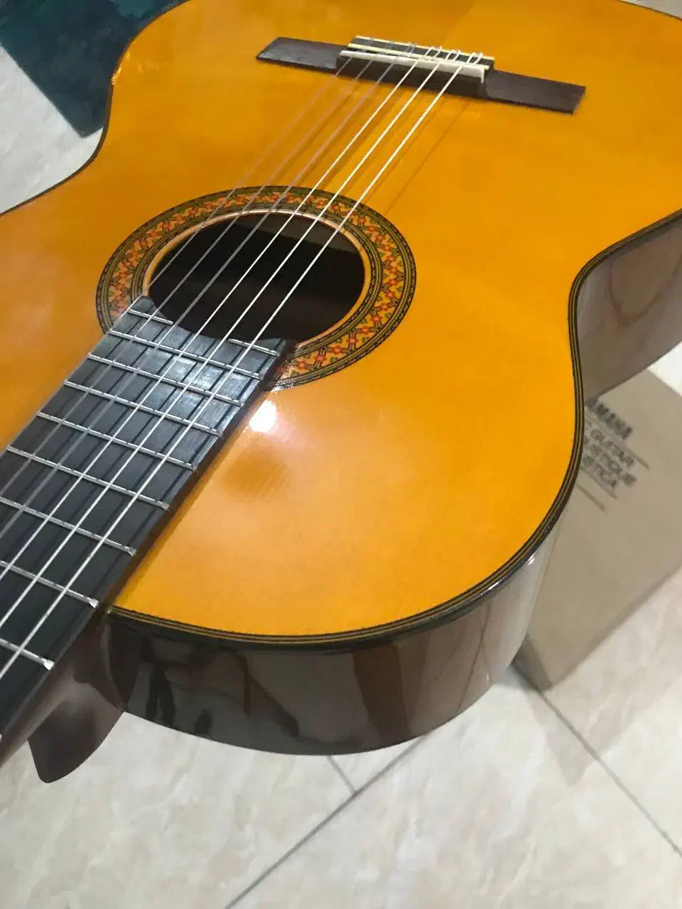 گیتار یاماها C40درحداکبند بسیار تمیزواستفاده نشده|گیتار، بیس، امپلیفایر|کرج, فاز ۳ مهرشهر|دیوار