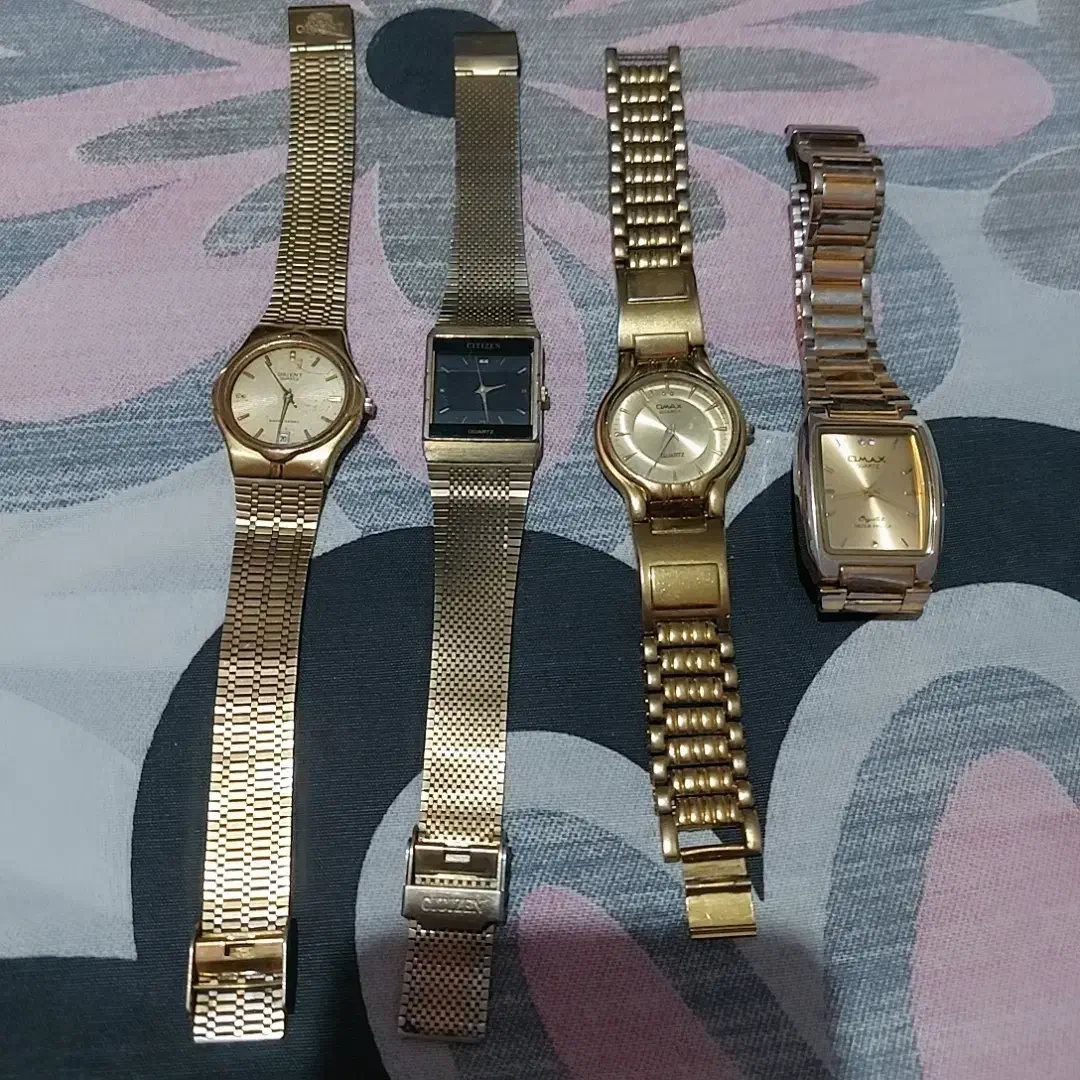 فروش ساعتهای قدیمی سیتی زن و اوماکس citizen و omax|ساعت|بندرعباس, |دیوار