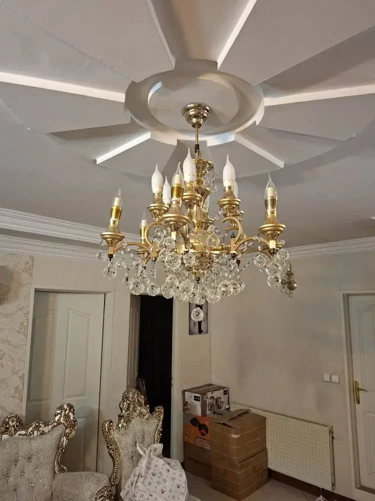 لوستر برنجی ۶ شاخه ۱۲ شعله|لوستر و چراغ آویز|ری, شهید غیوری (ابن باویه)|دیوار