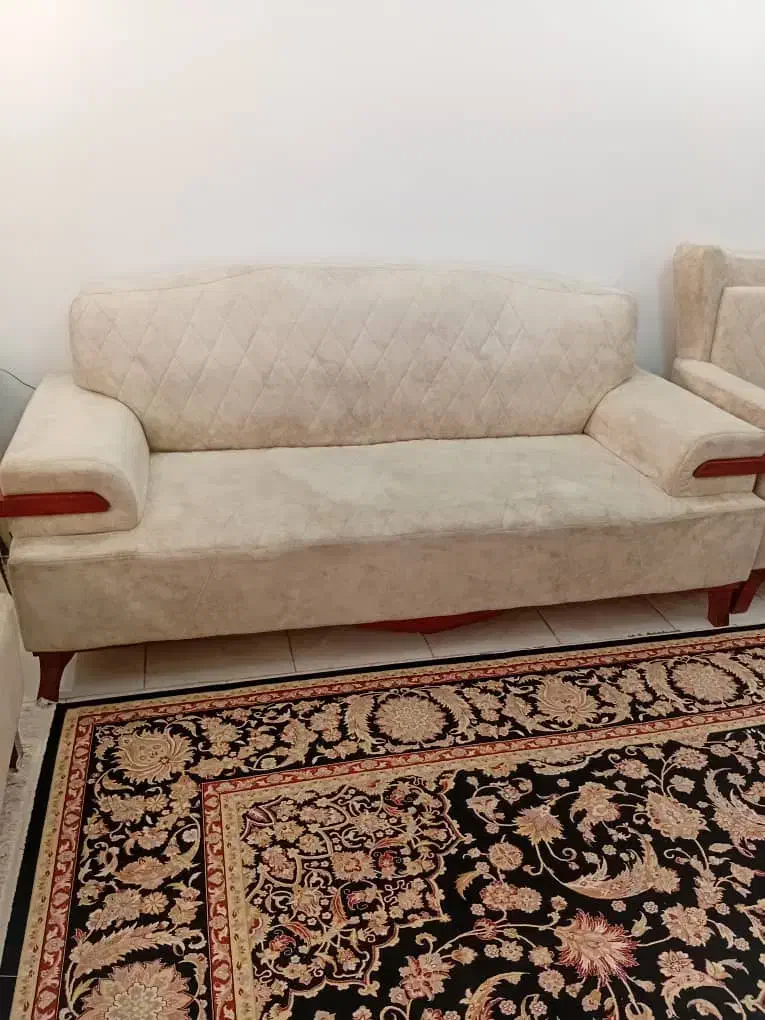 مبل هفت نفره کرم رنگ|مبلمان خانگی و میز عسلی|خمام, |دیوار