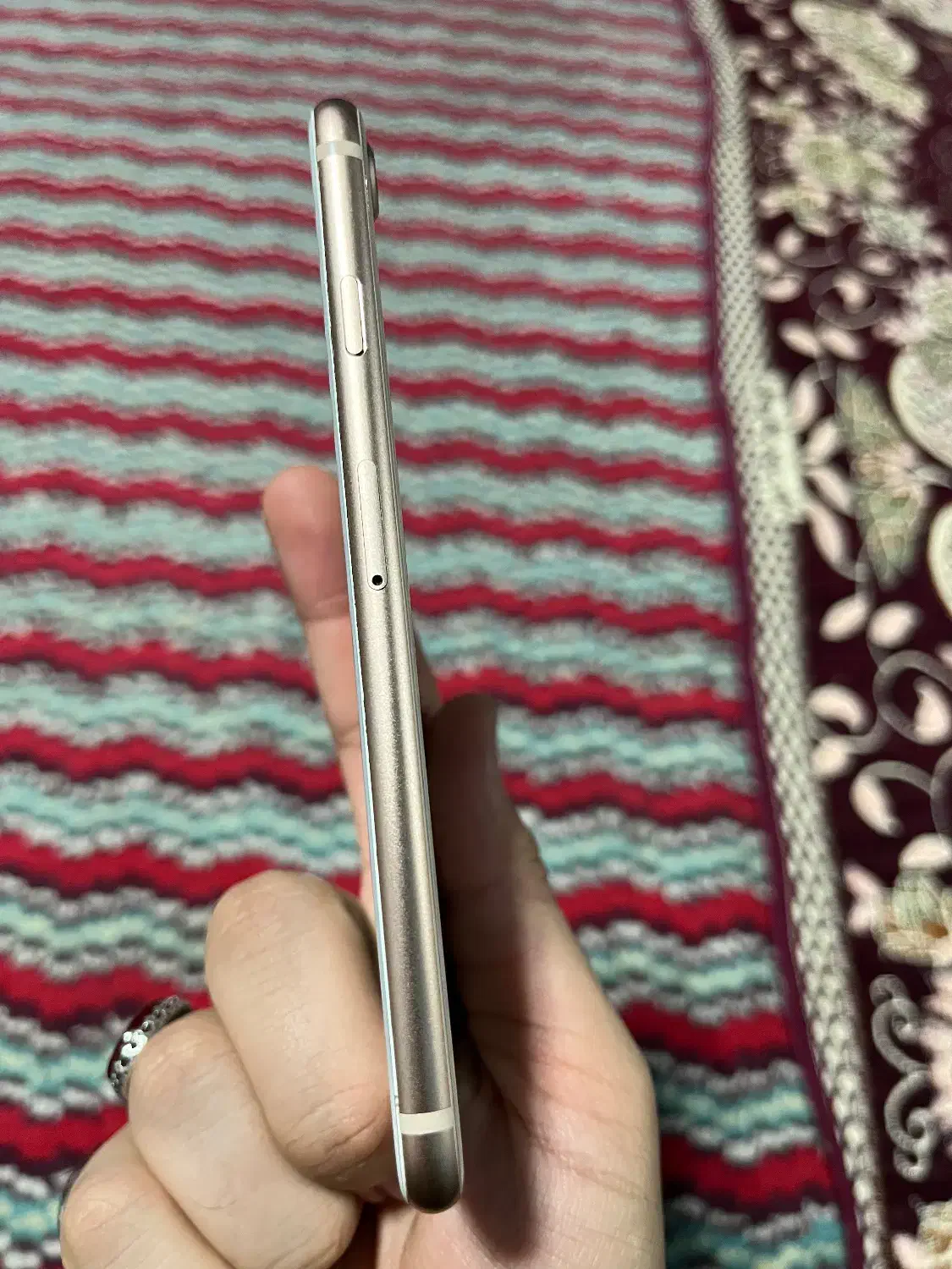 گوشی آیفون 8 حافظه 64|موبایل|لاهیجان, قیام|دیوار