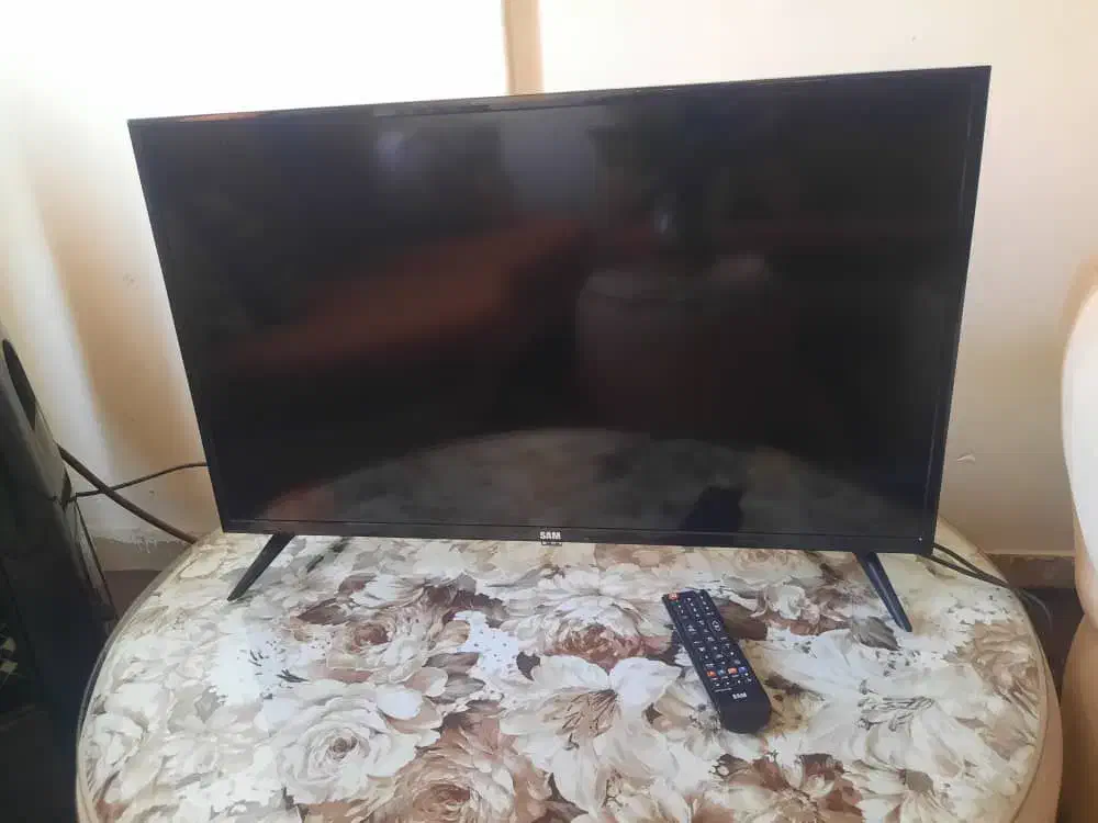 تلویزیون 32 اینچ|تلویزیون و پروژکتور|سیرجان, |دیوار