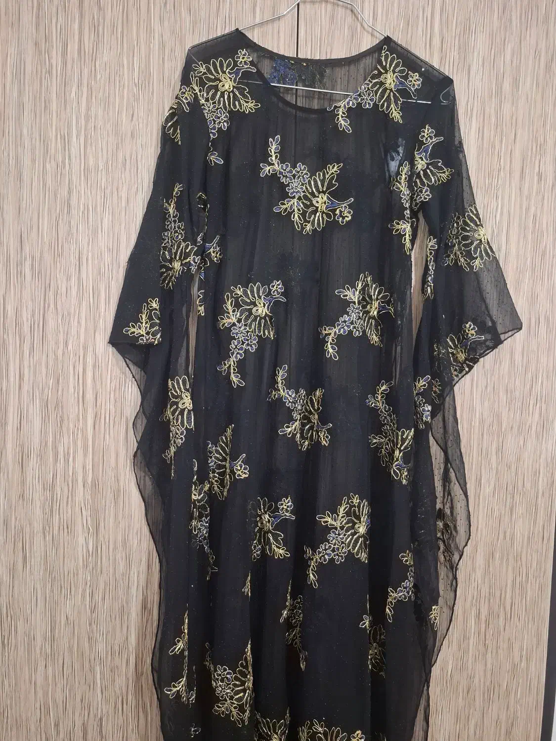 پیراهن محلی نو|لباس|سرپل ذهاب, |دیوار