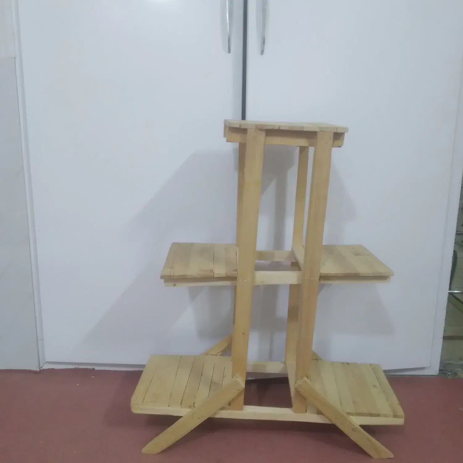 استند|گل و گیاه طبیعی|قم, قلعه کامکار|دیوار