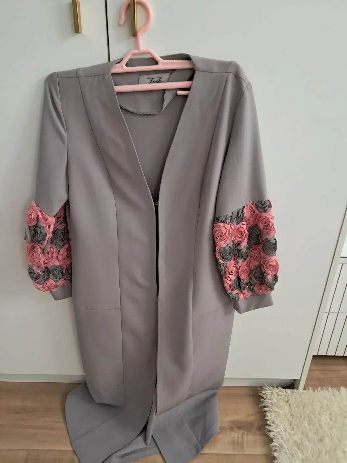 لباس|لباس|مشکین‌دشت, |دیوار