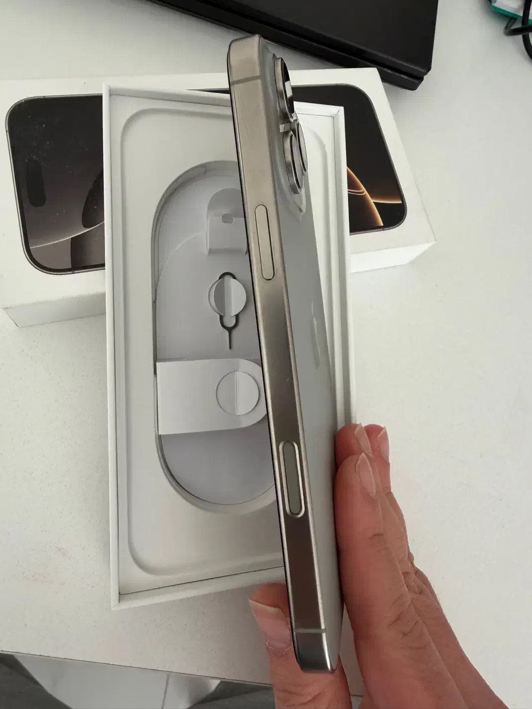 آیفون 16 pro max  ظرفیت 256 خاکستری رجیستر شده ZAA|موبایل|زنجان, |دیوار