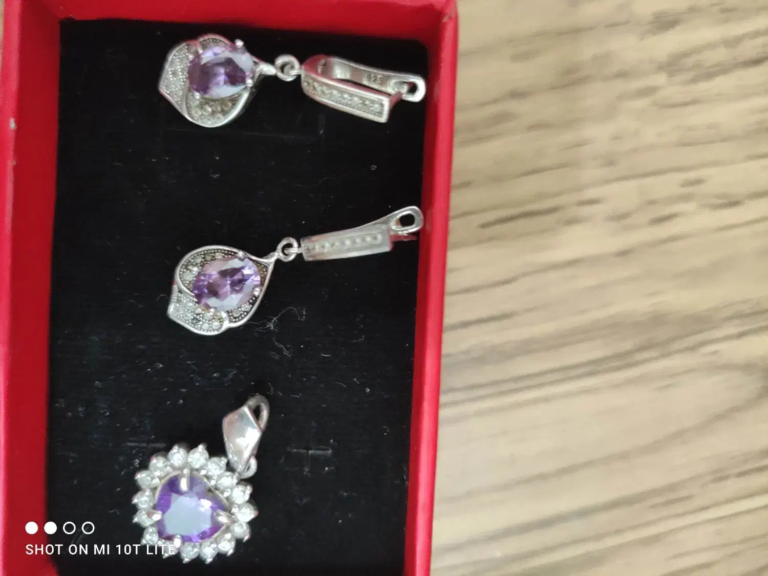 ست گوشواره و پلاک نقره|جواهرات|رشت, دیلمان|دیوار