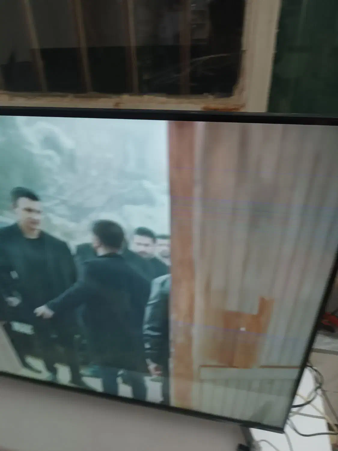 تلویزیون|تلویزیون و پروژکتور|تربتحیدریه, پائین ولایت|دیوار