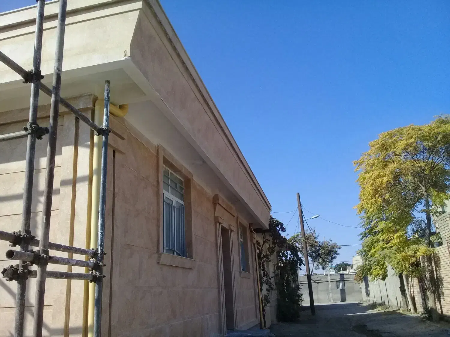 اجرای نماسنگ،آجر،سرامیک طرح رومی|خدمات پیشه و مهارت|نیشابور, تریا پارک|دیوار