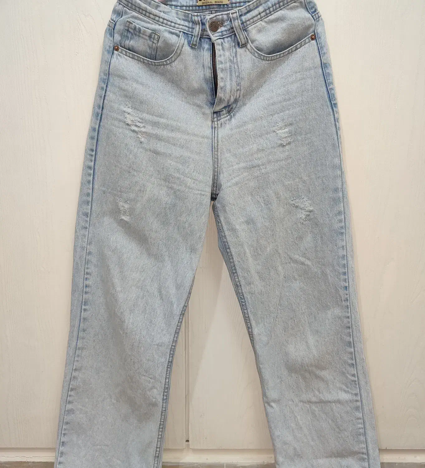 شلوار|لباس|ری, شهرک نظامی|دیوار