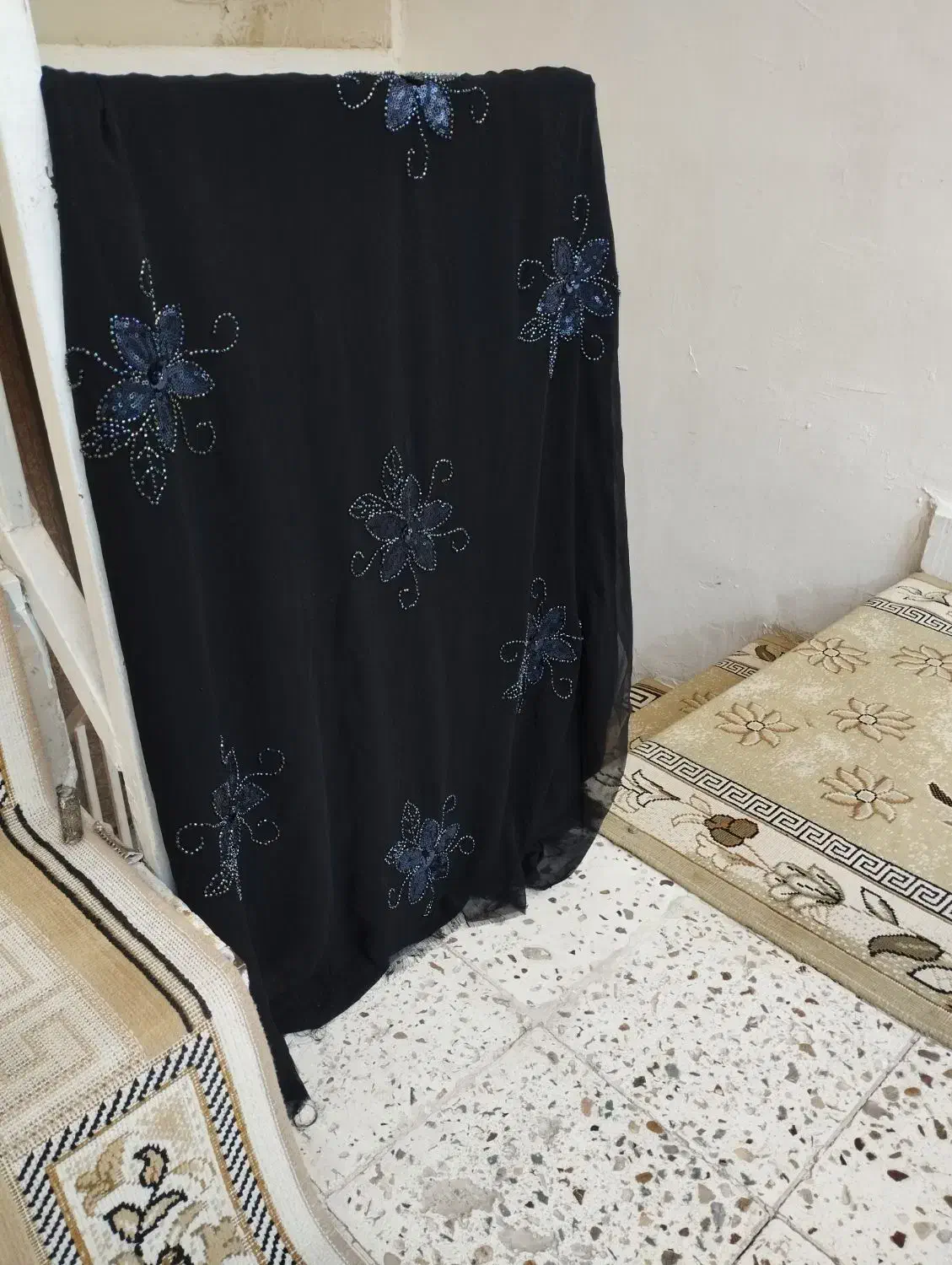 پارچه مراسمی|لباس|ایلام, |دیوار