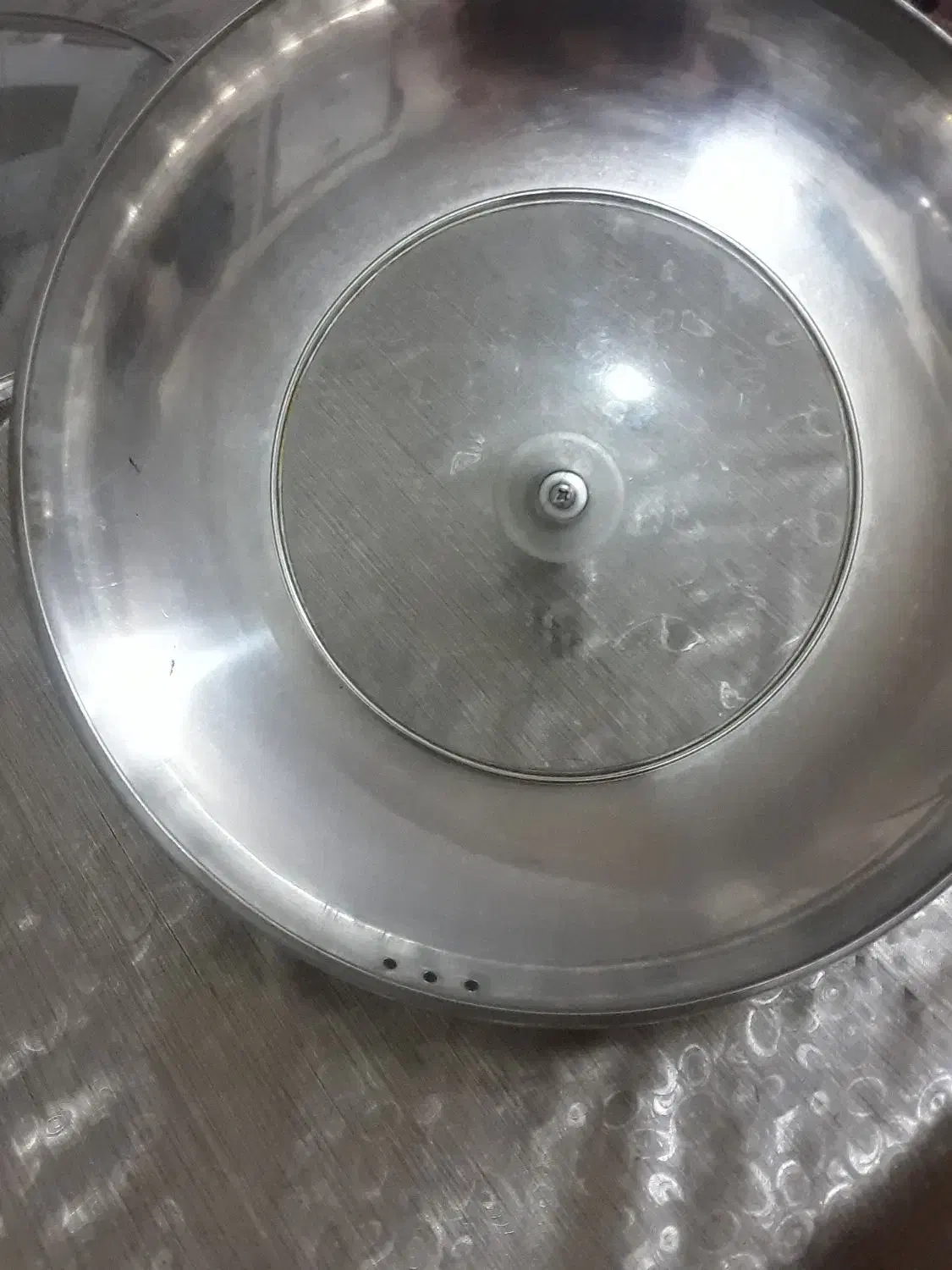 دوعدد در قابلمه|ظروف پختوپز|اندیشه, اندیشه فاز ۱|دیوار