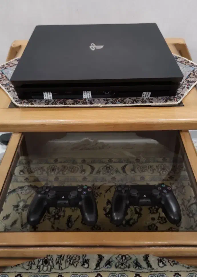 کنسول بازی ps4 pro 1tr پی اس فور در حد آک|کنسول، بازی ویدئویی و آنلاین|اصفهان, خواجو|دیوار