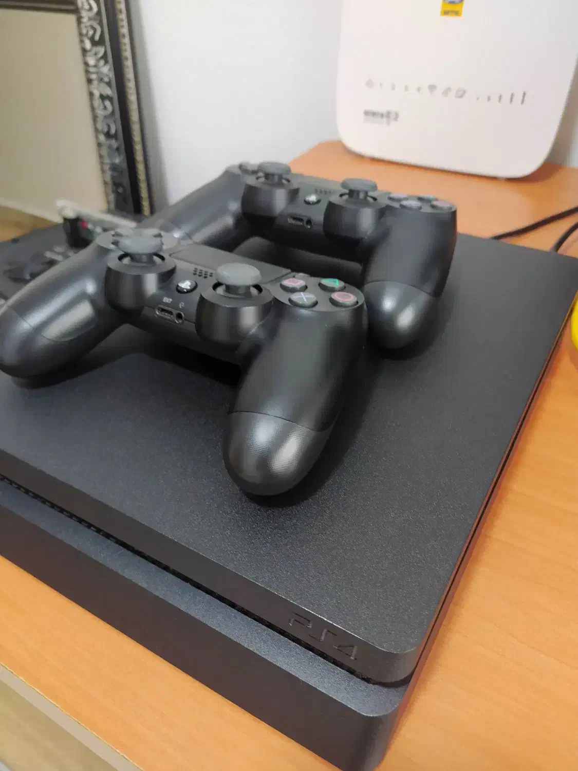 کنسول ps4 در حد نو یک ترا|کنسول، بازی ویدئویی و آنلاین|آستانه اشرفیه, |دیوار