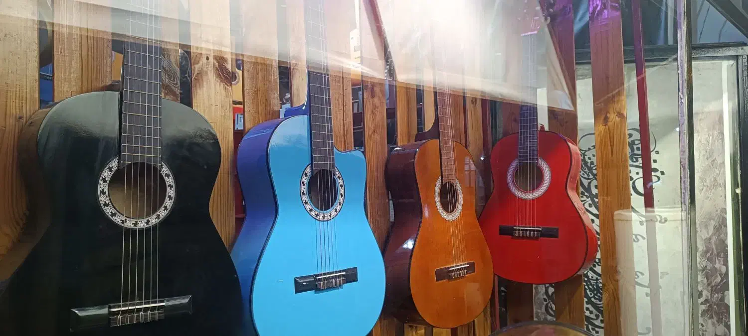 گیتار کلاسیک سایمون|گیتار، بیس، امپلیفایر|ورامین, ورامین|دیوار