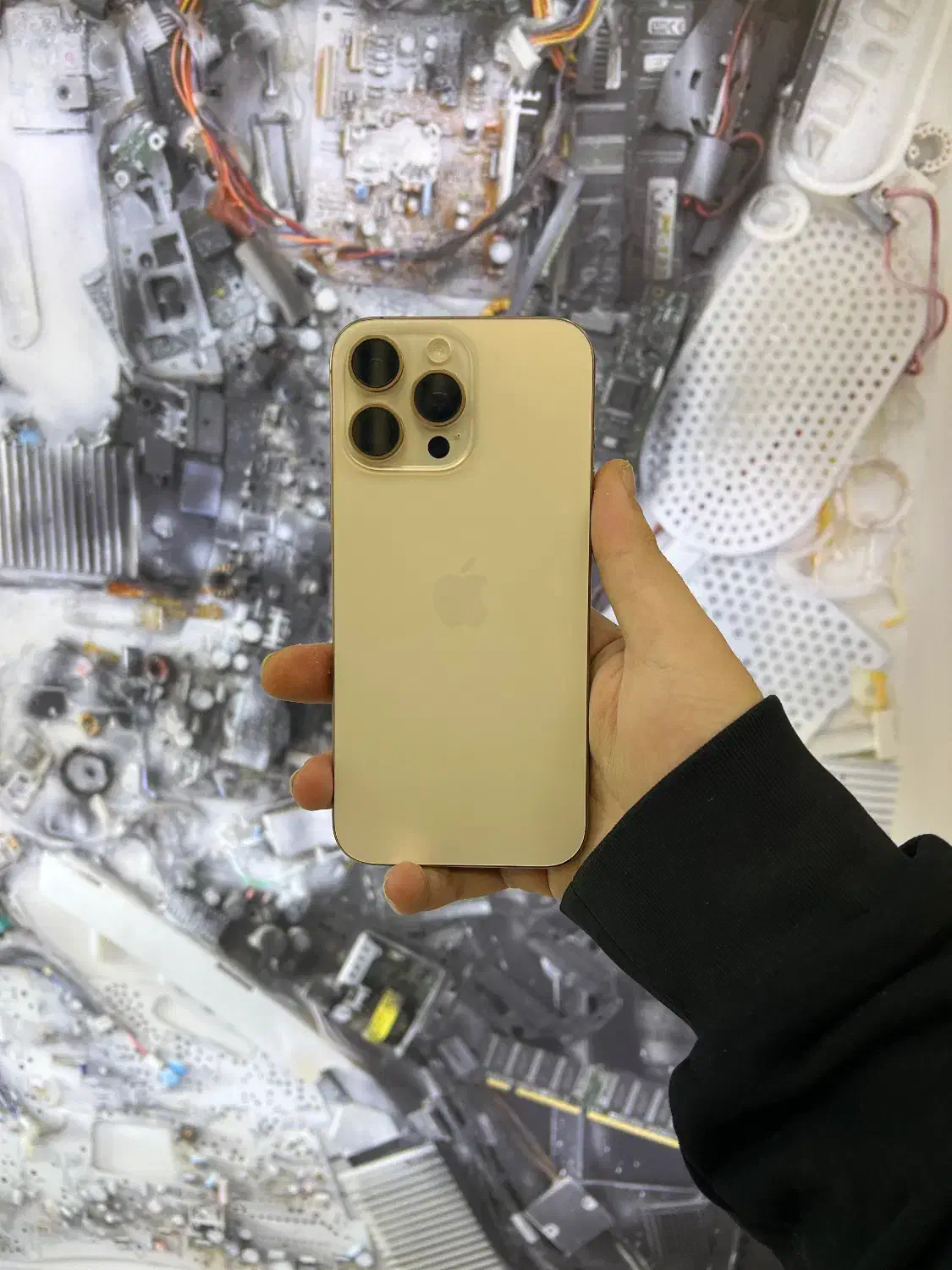 ایفون ۱۶پرومکس ۲۵۶گیگ رنگ دیزرت بسیار تمیز|موبایل|اصفهان, مفتح|دیوار