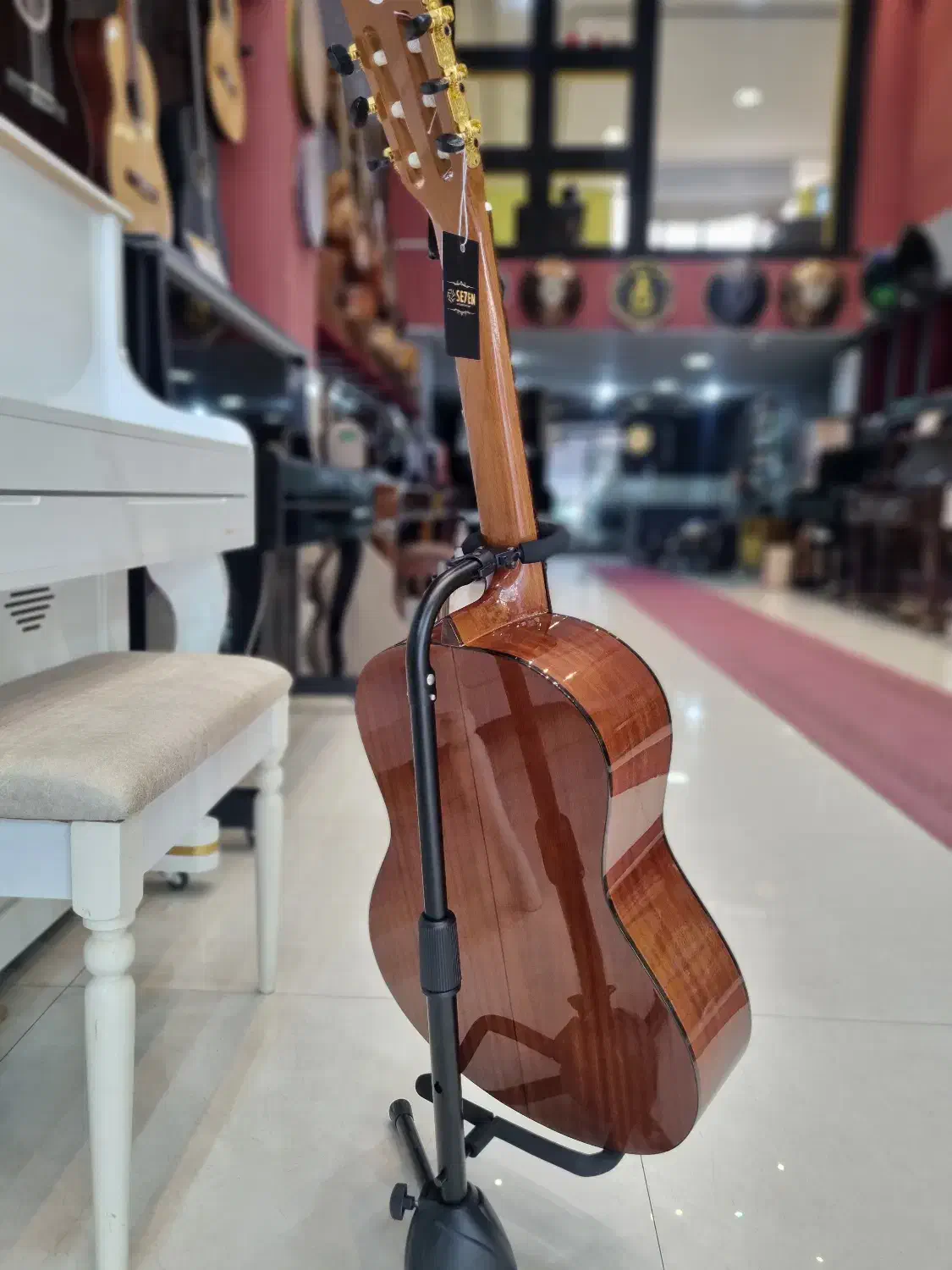 فروش گیتار کلاسیک seven M5|گیتار، بیس، امپلیفایر|اردبیل, |دیوار