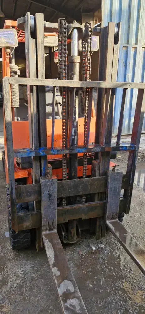 لیفتراک تویوتا 2/5تن|ماشین‌آلات صنعتی|ایوانکی, |دیوار