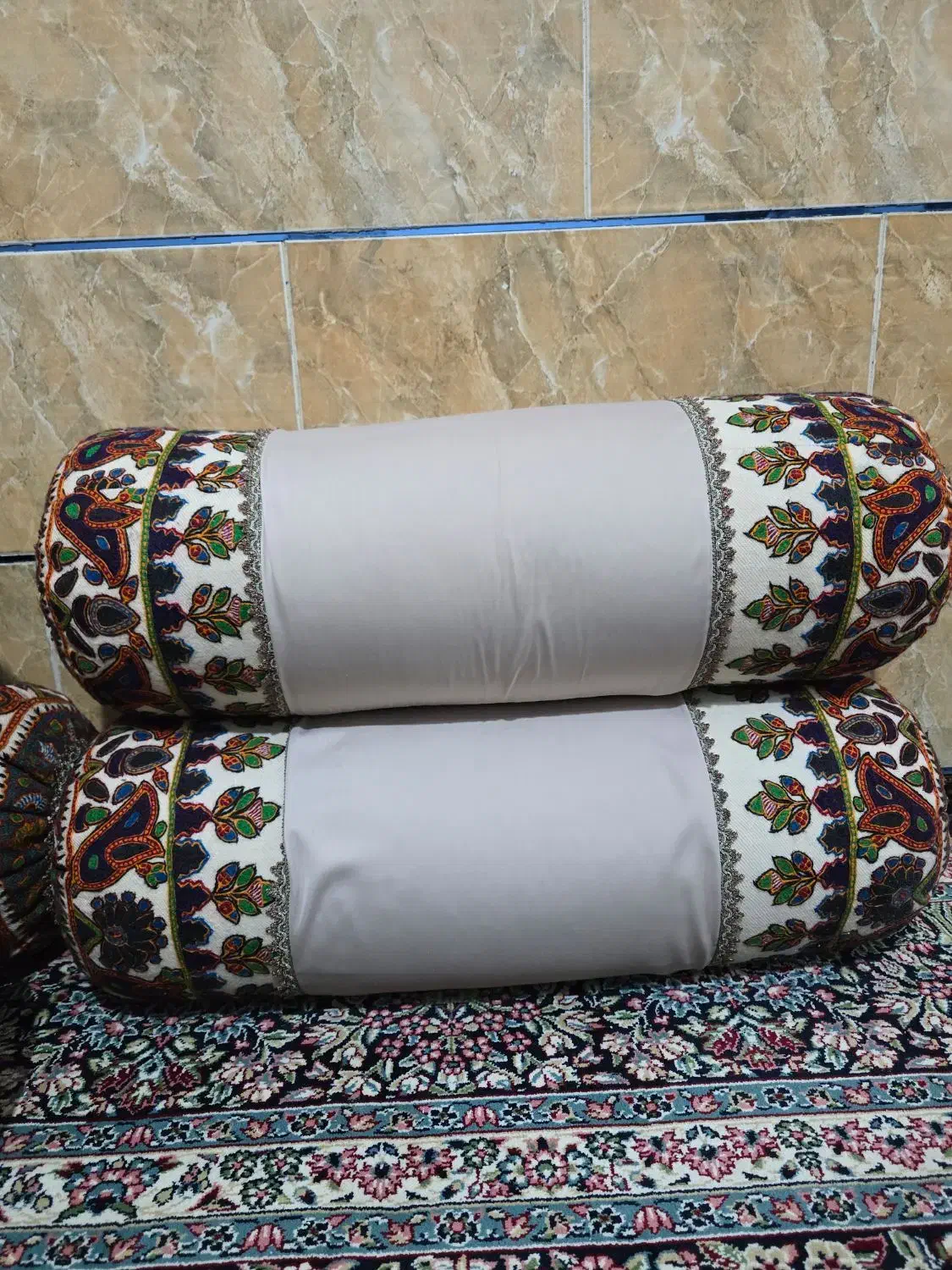 یک جفت متکا لوله ای پته بسیار زیبا|رختخواب، بالش، پتو|زرند, |دیوار