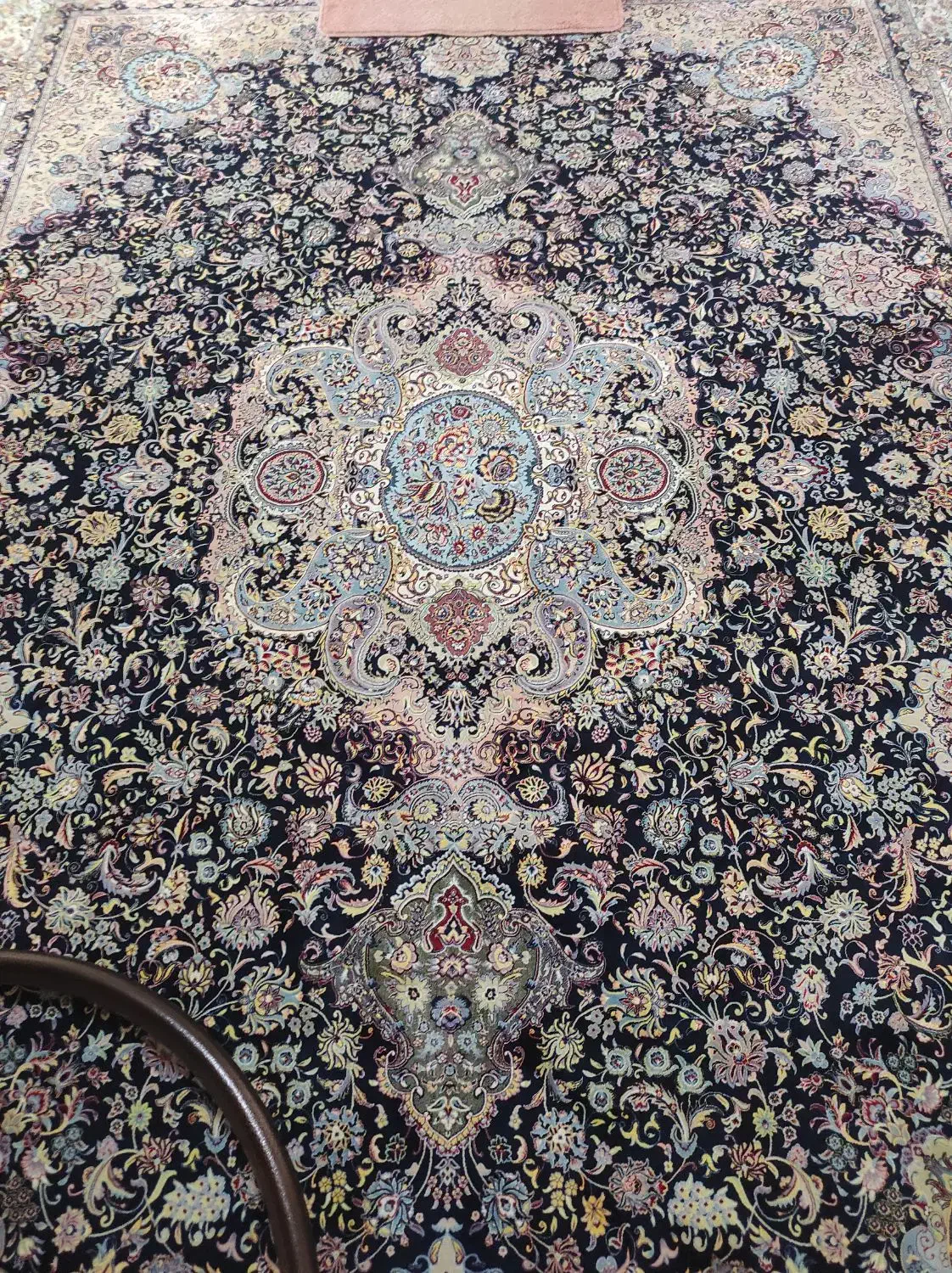 فرش ۱۲ متری ۱۲۰۰ شانه|فرش|اصفهان, قهجاورستان|دیوار