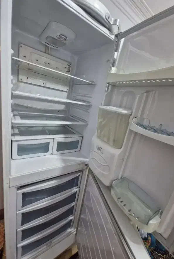 یخچال فریزر دو درب گلسان|یخچال و فریزر|مرودشت, مختارآباد|دیوار