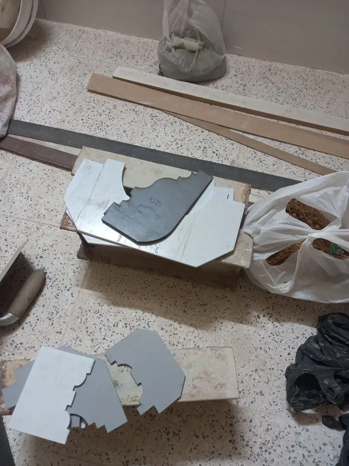 چوبست گچ کاری با تمام وسایل و امکانات|مصالح و تجهیزات ساختمان|بردسکن, |دیوار