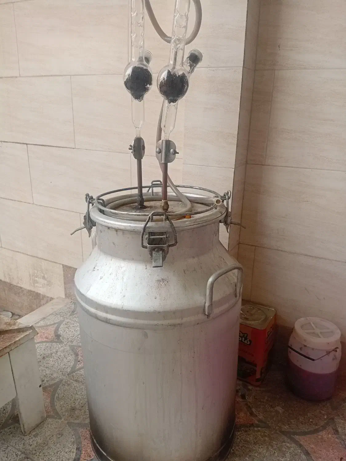 دیگ عرق گیری صنعتی و بشکه|ماشین‌آلات صنعتی|نهاوند, |دیوار