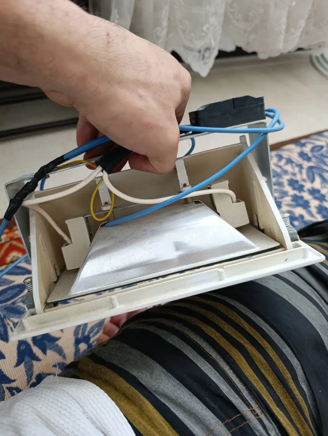 پروژکتور صنعتی Scorpion|لامپ و چراغ|اندیشه, پرنیان|دیوار