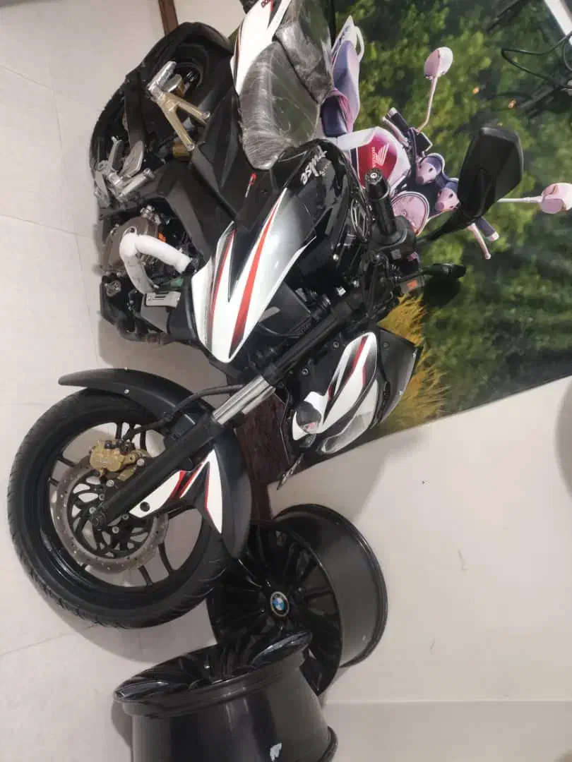 ns200|موتورسیکلت|تهران, فرودگاه مهرآباد|دیوار