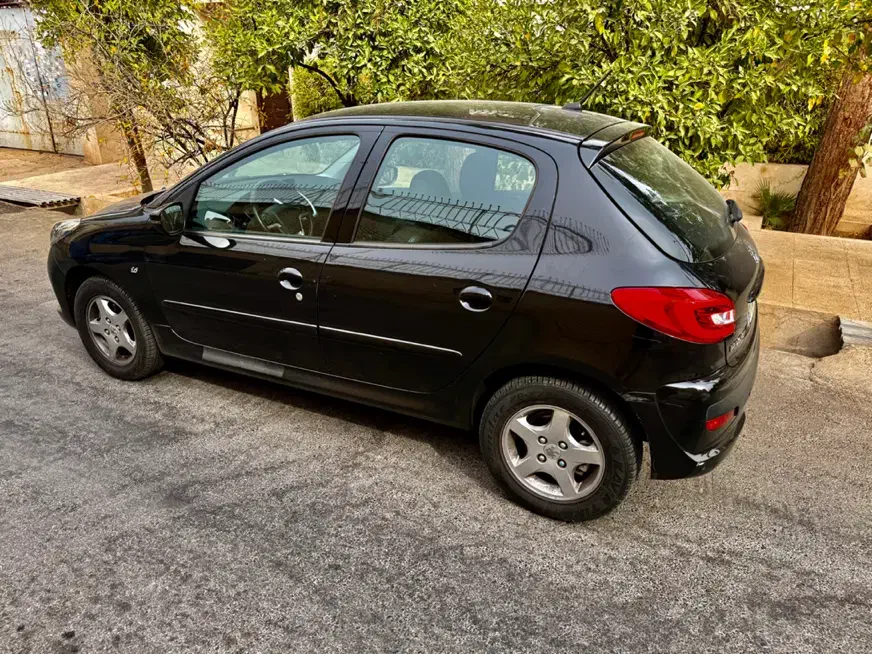 ۲۰۷ پانا ۱۴۰۱ مشکی|خودرو سواری و وانت|شیراز, ارم|دیوار