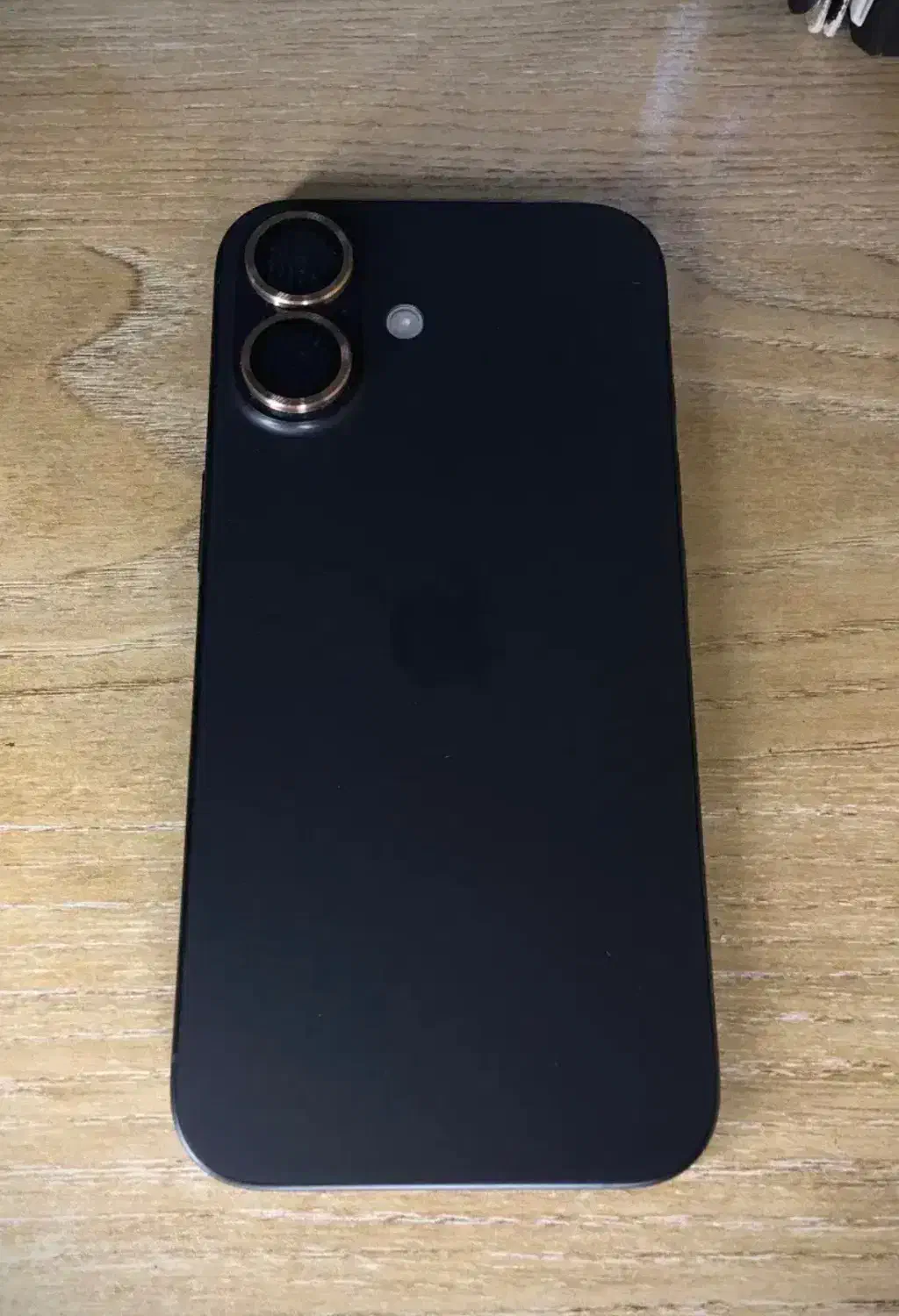 ایفون ۱۶ نرمال ۱۲۸ ch|موبایل|رشت, بازار|دیوار