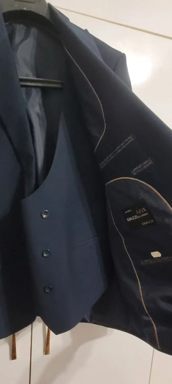 کت تک|لباس|بیرجند, |دیوار