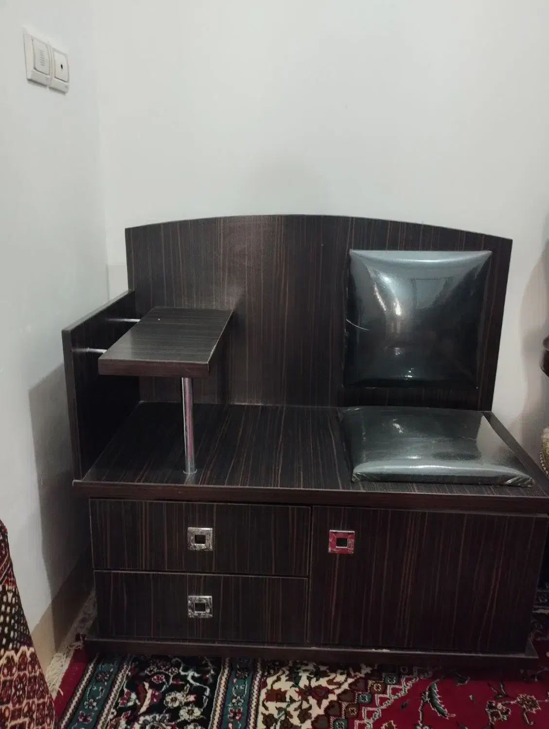 میز تلفن|میز تلفن|سبزوار, سجاد|دیوار