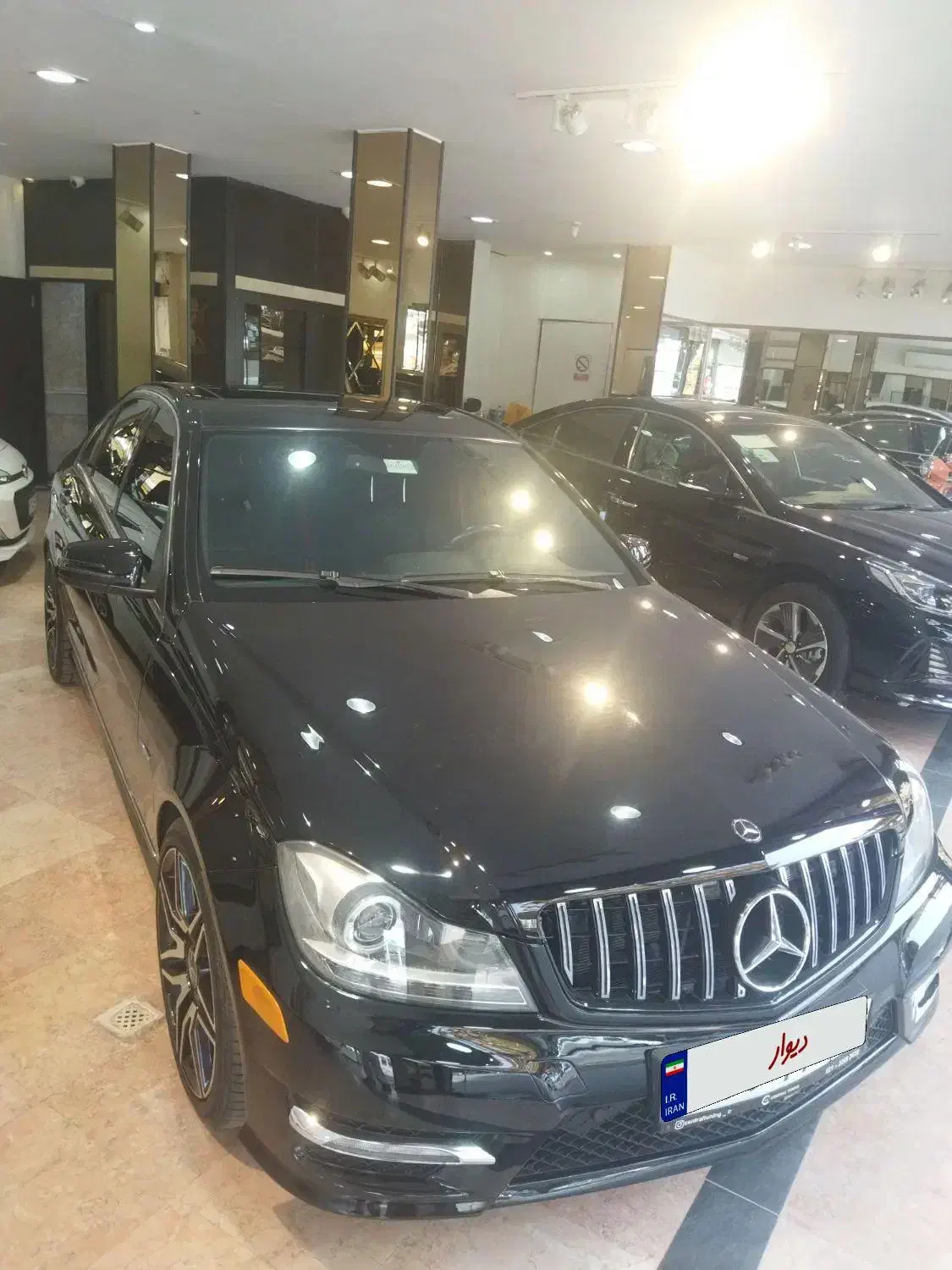 بنز c350 مشکی ۲۰۱۲  موتور جی‌تی‌بلو بدون رنگ|خودرو سواری و وانت|تهران, سعادت‌آباد|دیوار