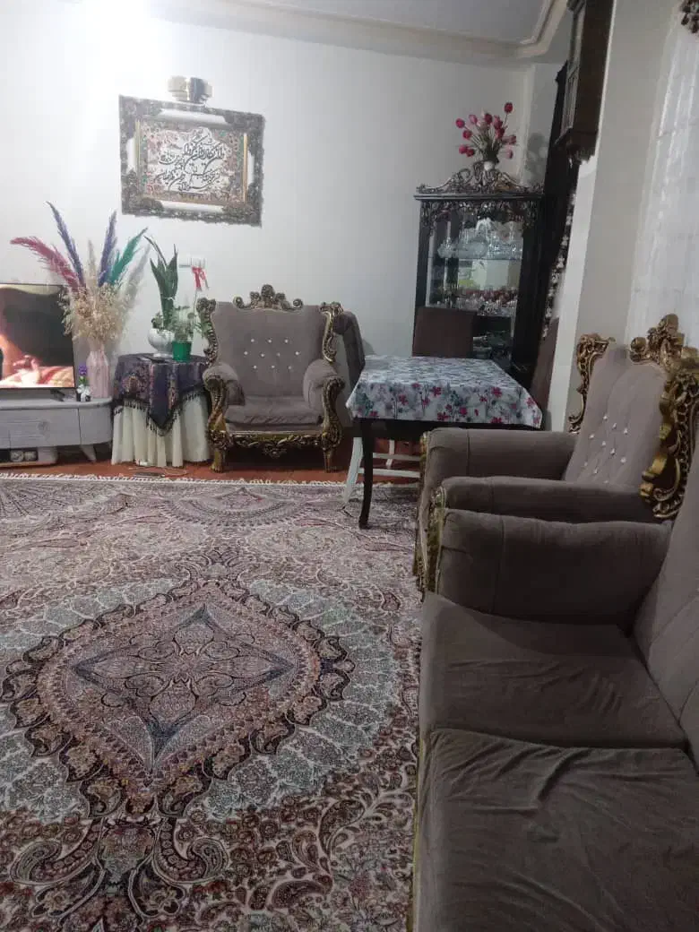 ۷۷متری طبقه اول پارکینگ اختصاصی /بازسازی مرکز شهر|فروش آپارتمان|صومعه‌سرا, |دیوار