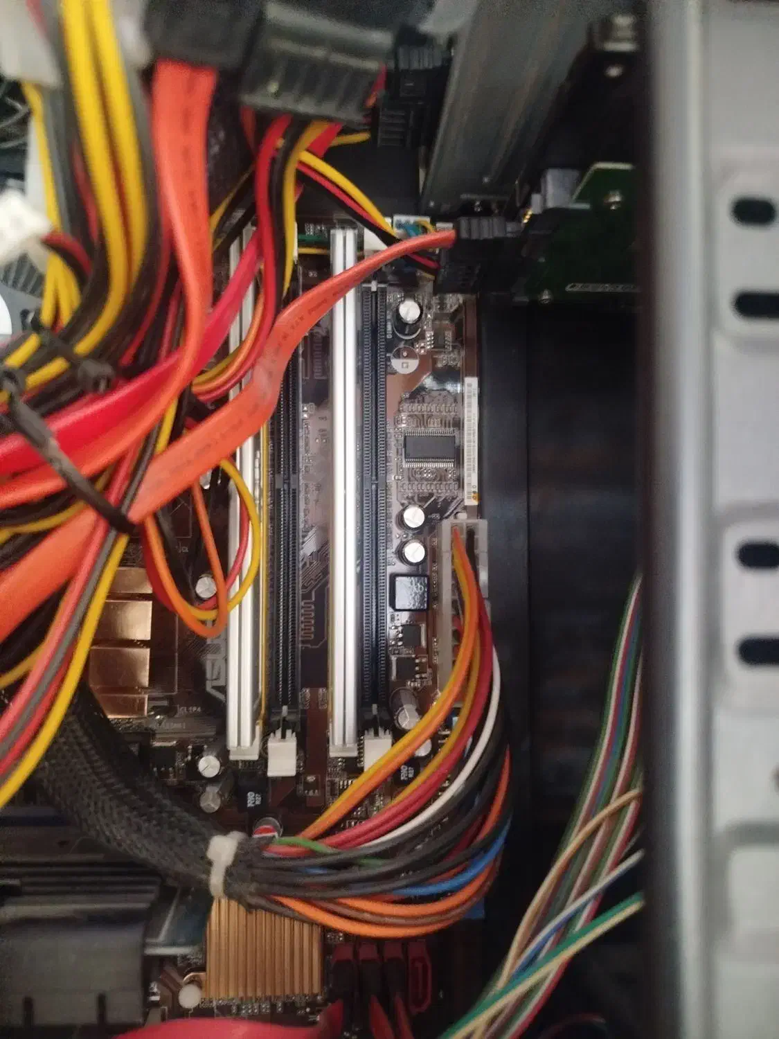 کیس کامپیوتر اداری و گیم|رایانه رومیزی|هشتگرد, فاز ۷ مهستان|دیوار