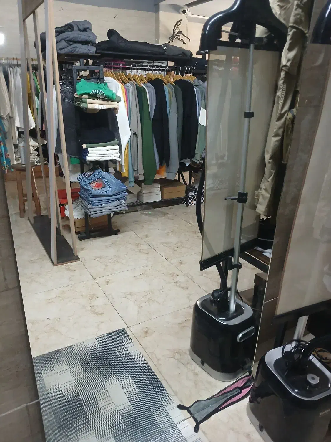 اینه بدون قاب|آینه|گرمدره, |دیوار