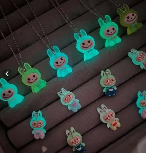 فروش گردنبند لبوبو شبرنگی و فلزی|بدلیجات|رشت, گلباغ نماز|دیوار