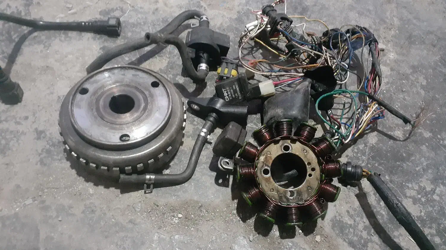 وسایل موتورانژکتور۲۰۰سی سی تلاش|قطعات یدکی و لوازم جانبی|کرمانشاه, |دیوار