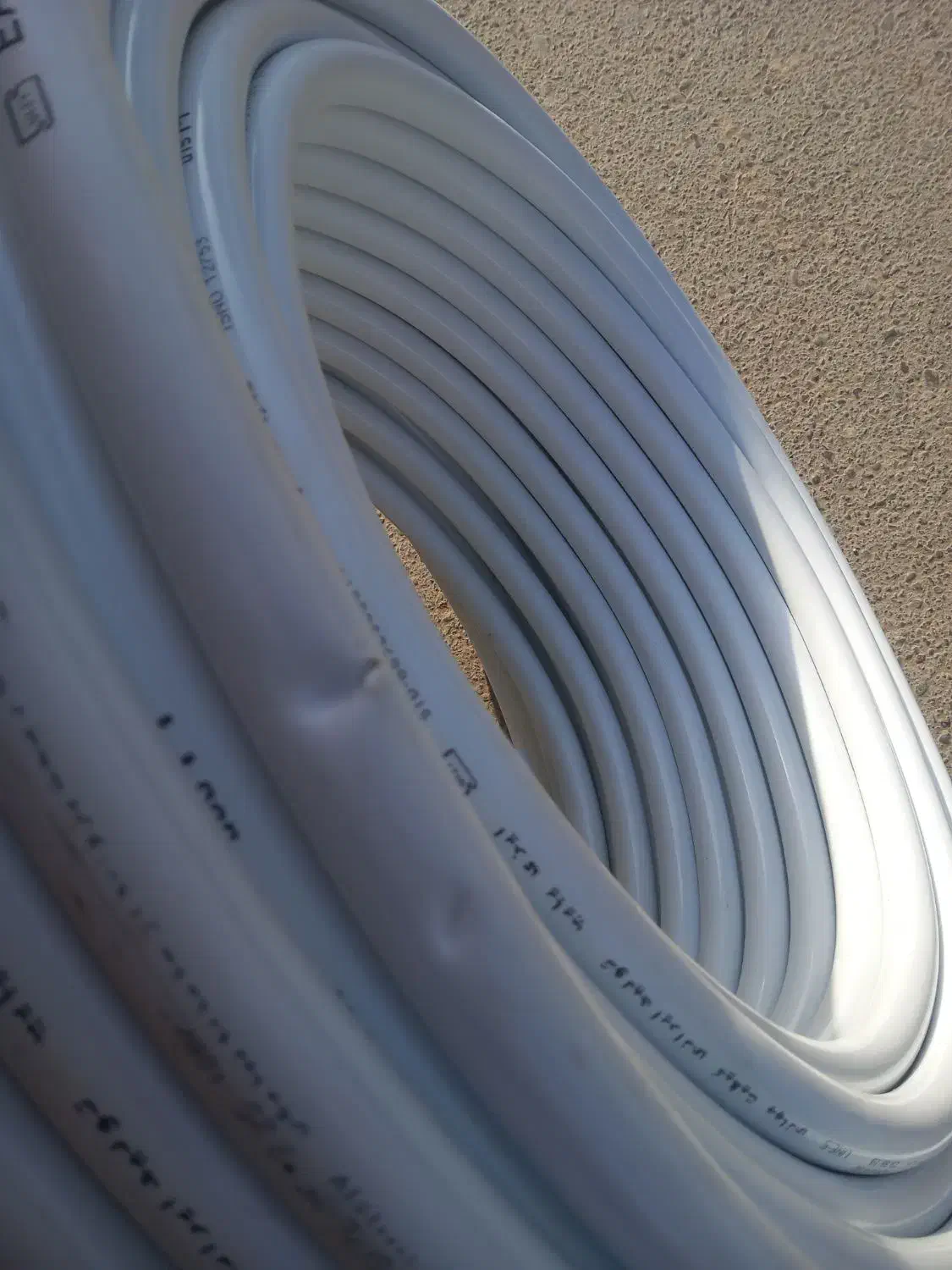 لوله کشی اب وفاضلاب نصب شیرآلات ورادیاتور|خدمات پیشه و مهارت|مشهد, انقلاب|دیوار