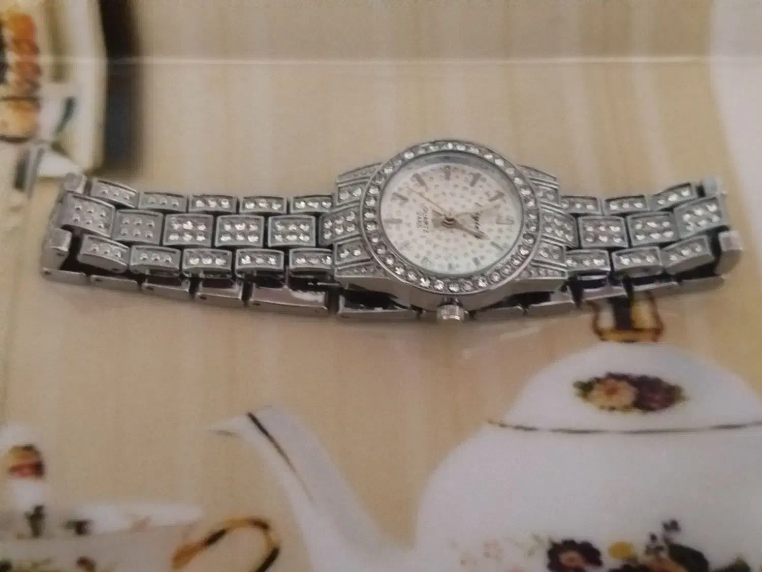 ساعت کاملاً نو|ساعت|قزوین, |دیوار