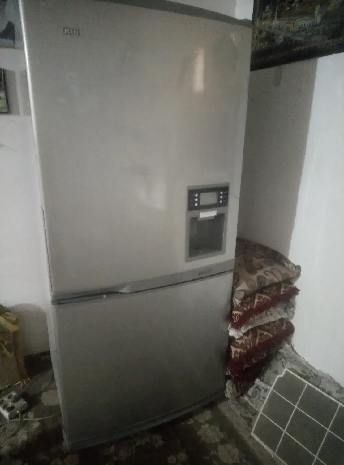 فروش یک عدد یخچال فریزر کاملا سالم|یخچال و فریزر|میناب, |دیوار