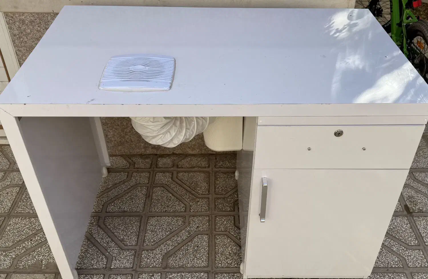 میز ناخنکاری|آرایشگاه و سالنهای زیبایی|قائن, |دیوار