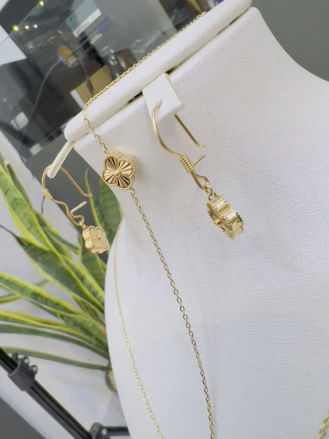 300بالای تابلو|جواهرات|خورموج, |دیوار