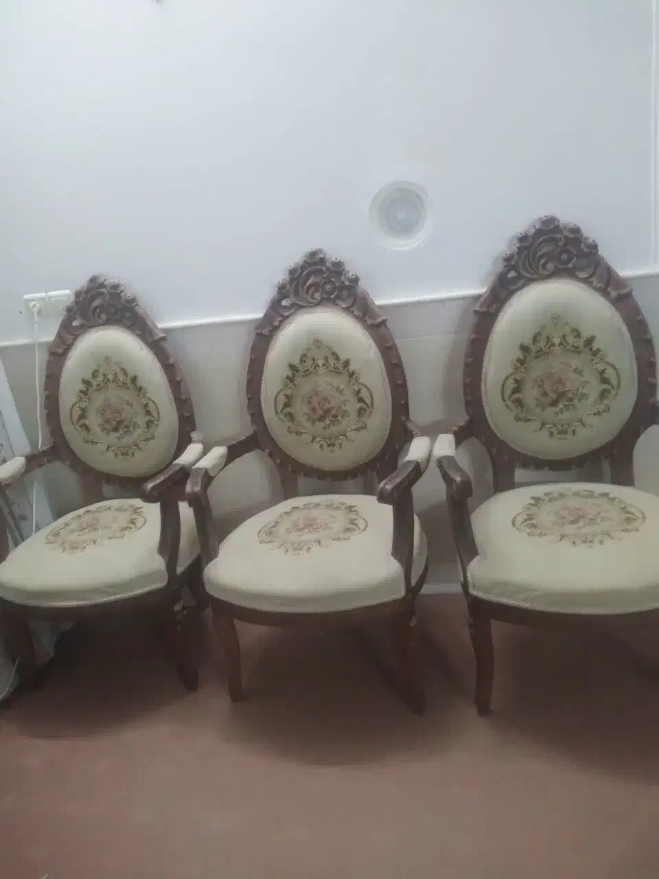 مبل 9 نفره|مبلمان خانگی و میز عسلی|قم, مهدیه|دیوار