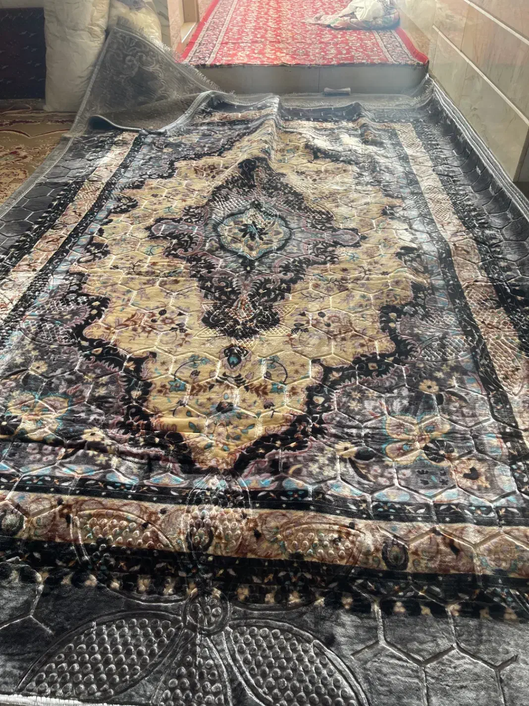 فرش پتویی|فرش|گناباد, |دیوار