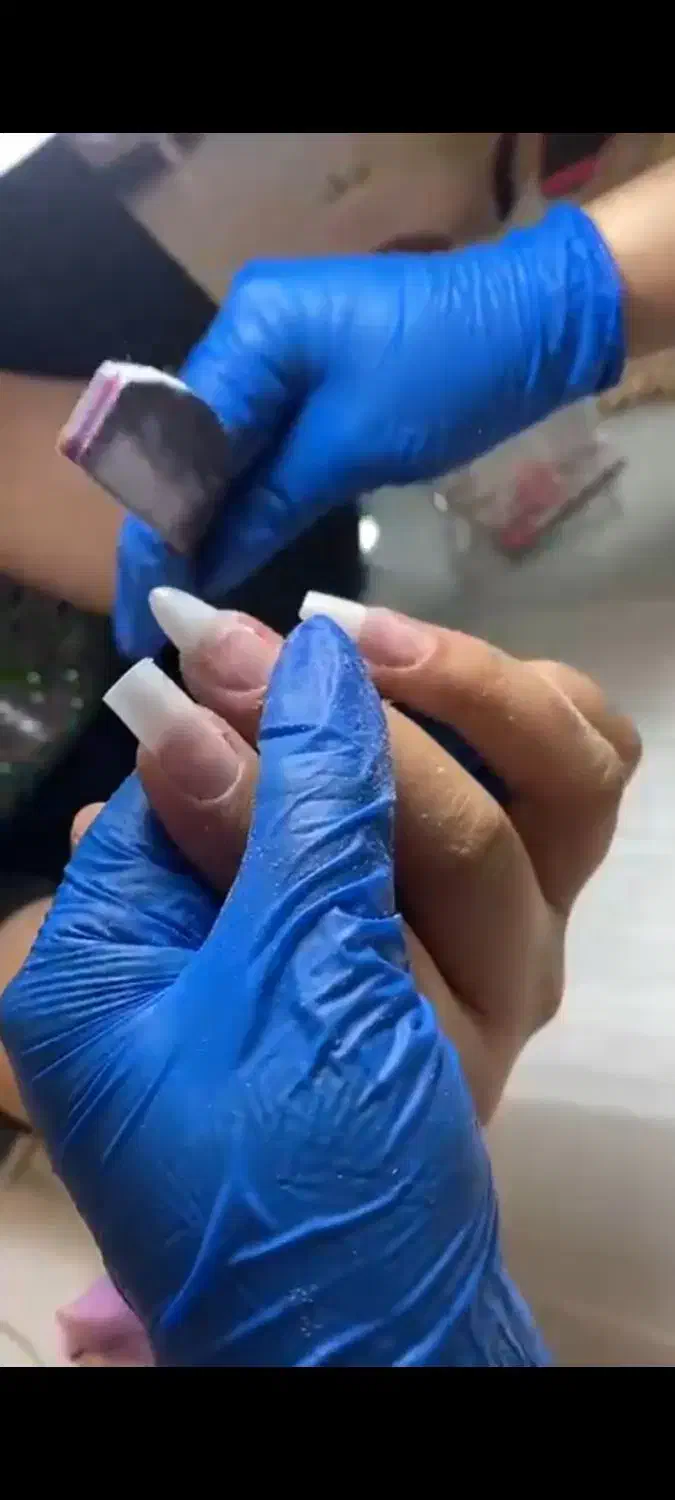 تخفیف ویژه آموزش کاشت ناخن و پدیکور وپارافین تراپی|خدمات آرایشگری و زیبایی|بروجرد, |دیوار